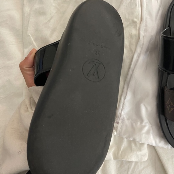 Louis Vuitton Black and Brown Sandals - Picture 5 of 5